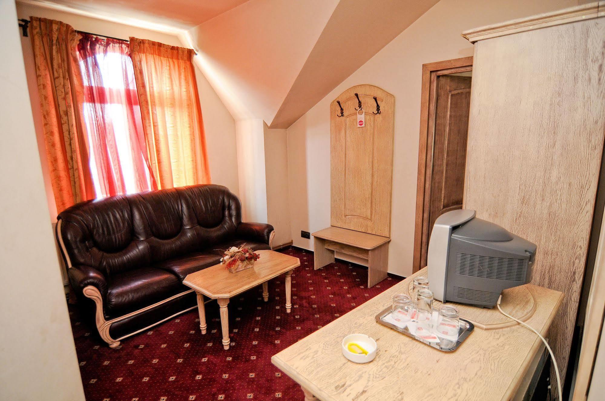 Pension La Cupola Târgu-Mureş Extérieur photo